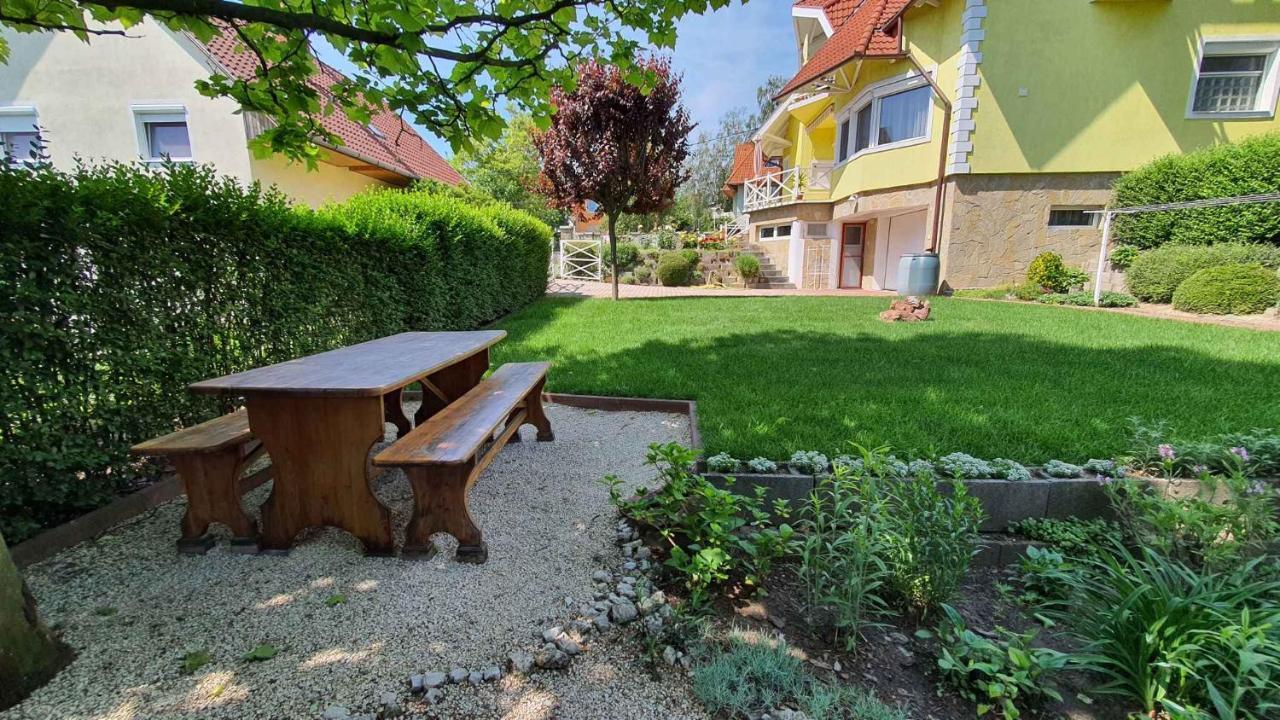 Apartment In Fonyod/Balaton 18580 Екстер'єр фото